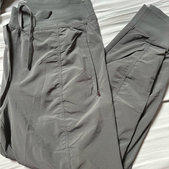 Athleta Gray Women's Pants - Picture 1 of 6